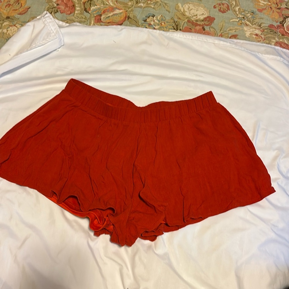 Altard state red flowy shorts
